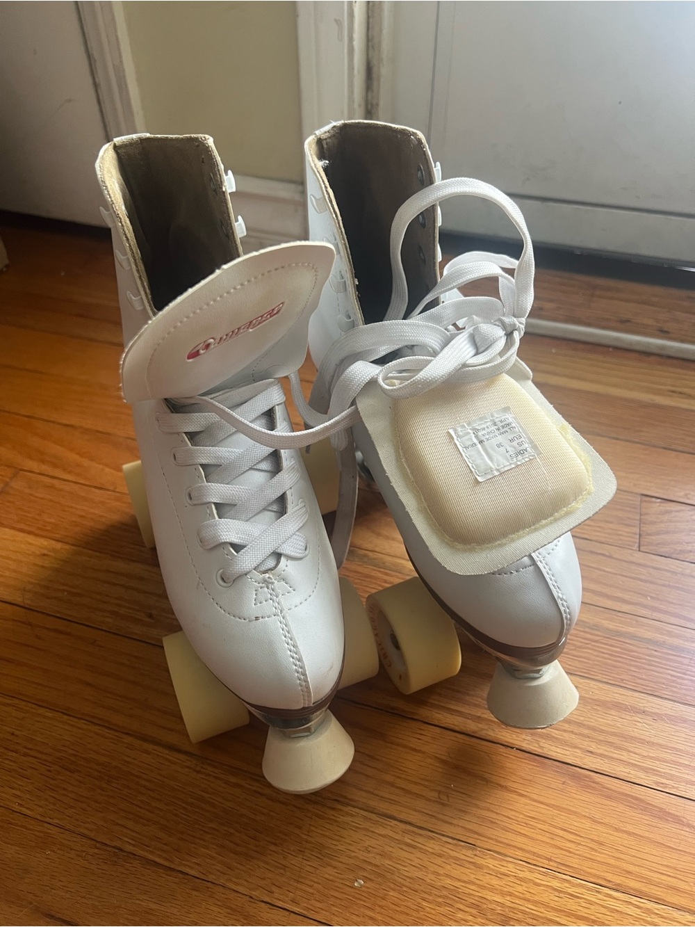 Chicago Skates White Classic Roller Skates - Picture 5 of 8